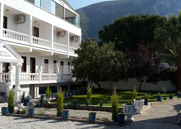 Hotel Keramos Boutique 3*